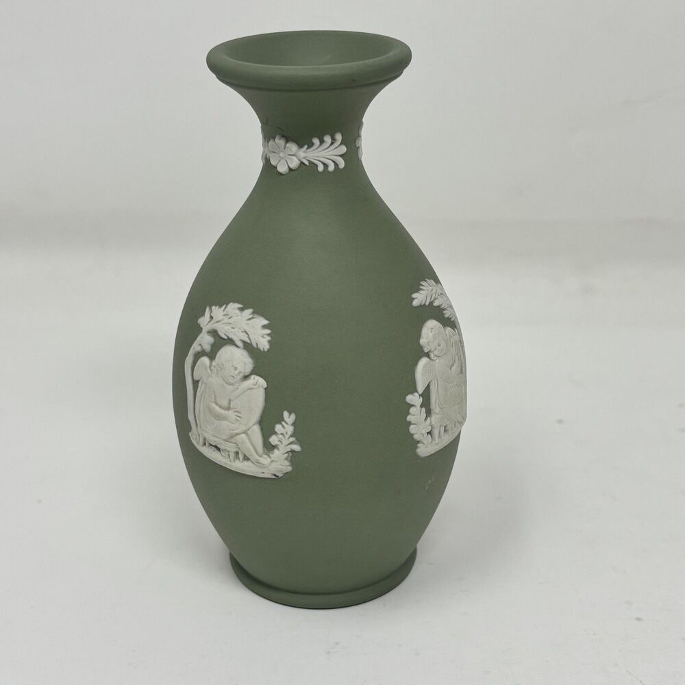 Vintage Wedgwood Jasperware Bud Vase Cherub Relief England 5" Angel Urn 1965
